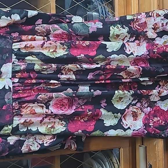 Floral Dress - Picture 8 of 8